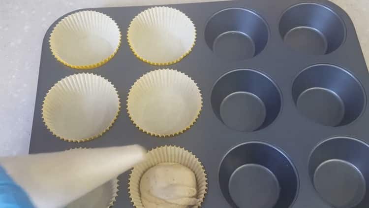 To make banana cupcakes fill out the form