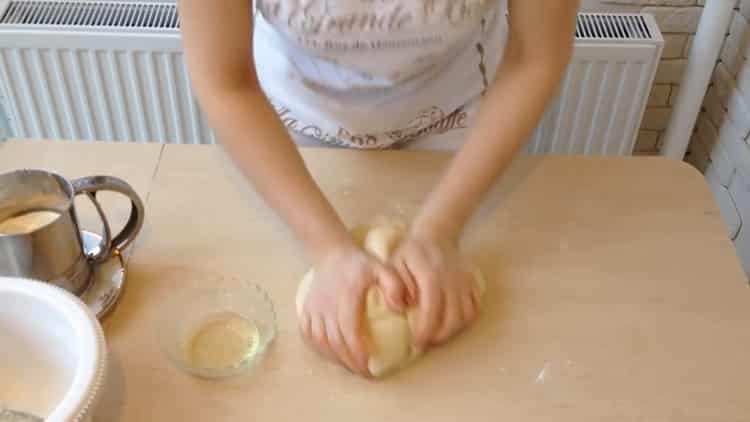 For cooking whites with minced meat according to a simple recipe, knead the dough