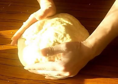 Kako naučiti kako kuhati ukusno tijesto od brzog kvasca od kvasca