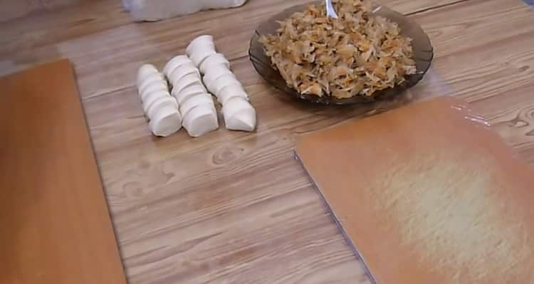 To make dumplings with sauerkraut, chop the dough