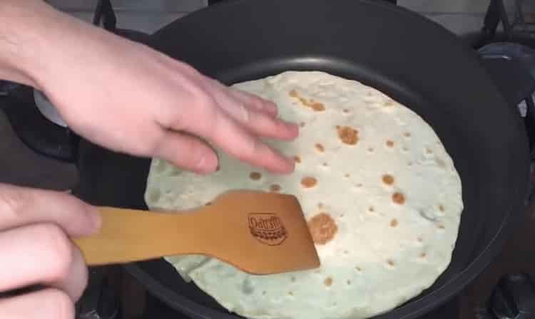 To make fresh cakes, fry the dough