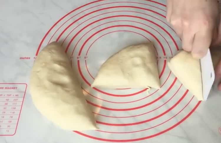 To make fresh cakes, divide the dough