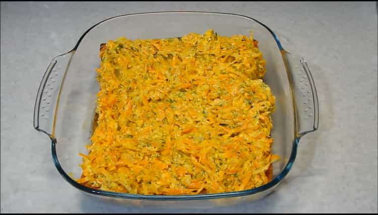 Pink salmon with onions and carrots in the oven according to a step by step recipe with photo