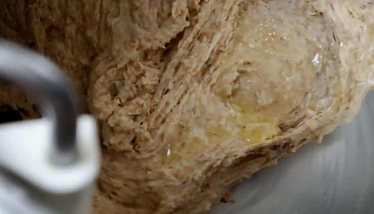 To make buckwheat bread in the oven, add butter