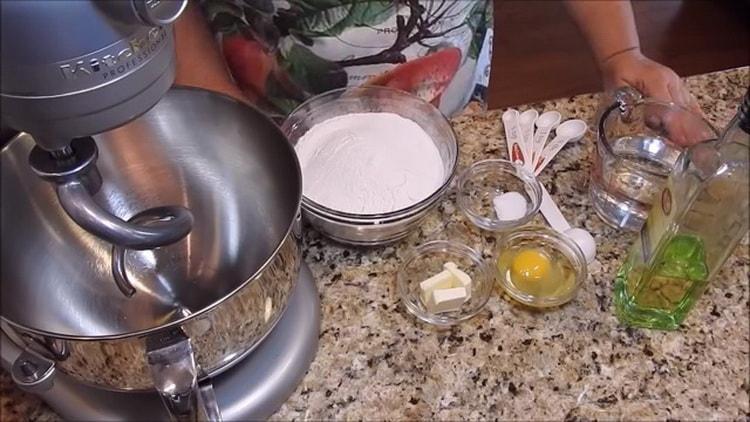 To prepare the custard dough, prepare the ingredients