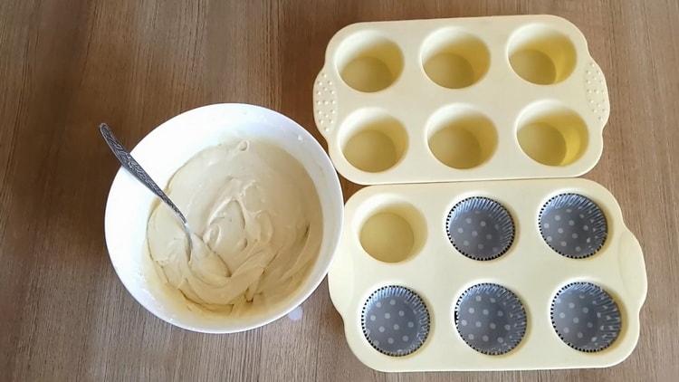 Pour faire des cupcakes pour votre anniversaire, préparez un formulaire