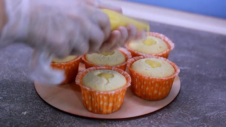 To make cupcakes, fill cupcakes