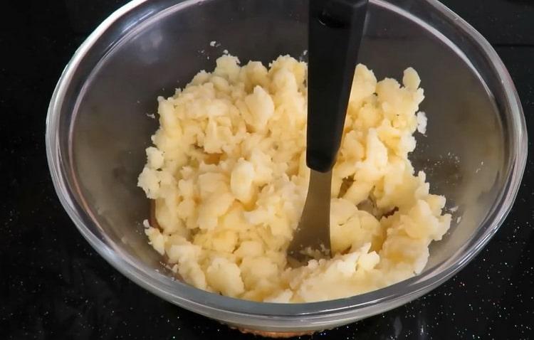 To prepare potato cakes, prepare the ingredients