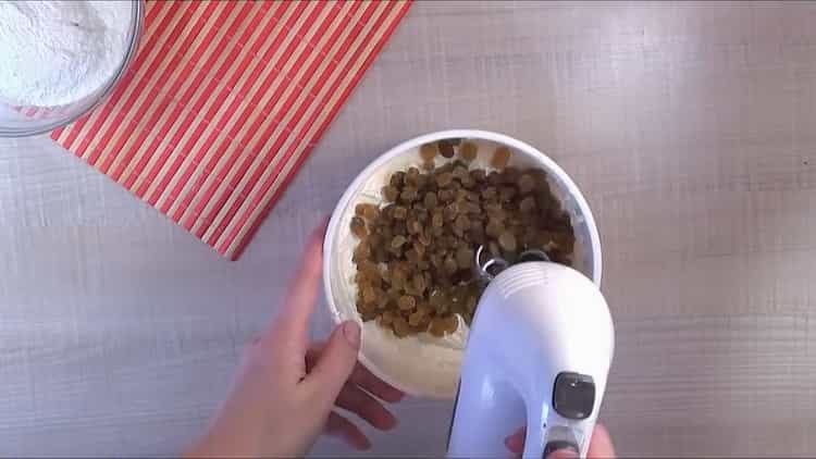 Ajoutez des raisins secs pour faire un gâteau sans lait