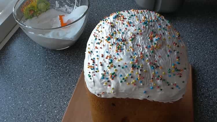 a cupcake cooked in a bread machine is ready