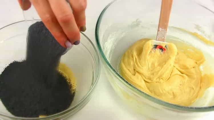 To make a cupcake with poppy seeds, mix the ingredients.