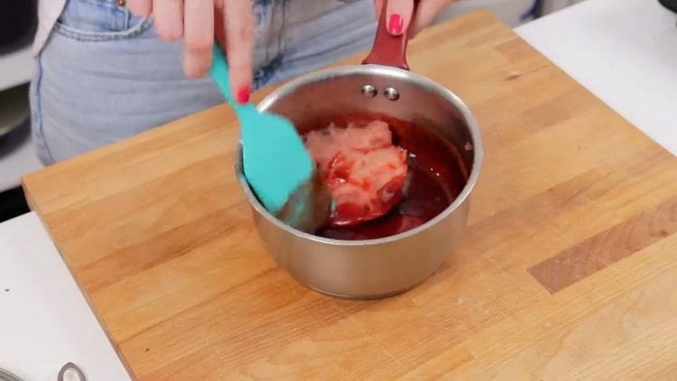 Dissolve gelatin to make strawberry cheesecake