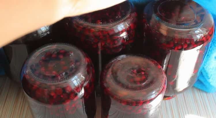 Blackcurrant compote for the winter according to a step by step recipe with photo