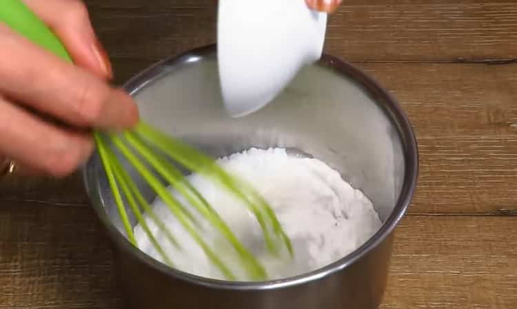 To make the cream cake, mix the ingredients