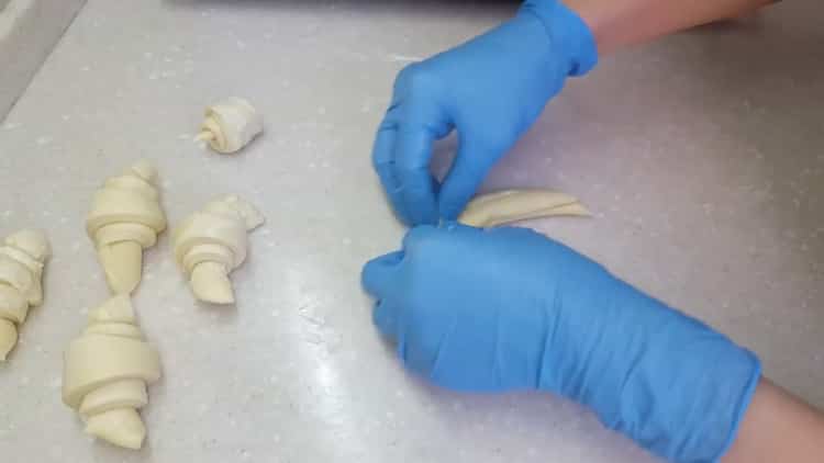 To make croissants from puff pastry, shape