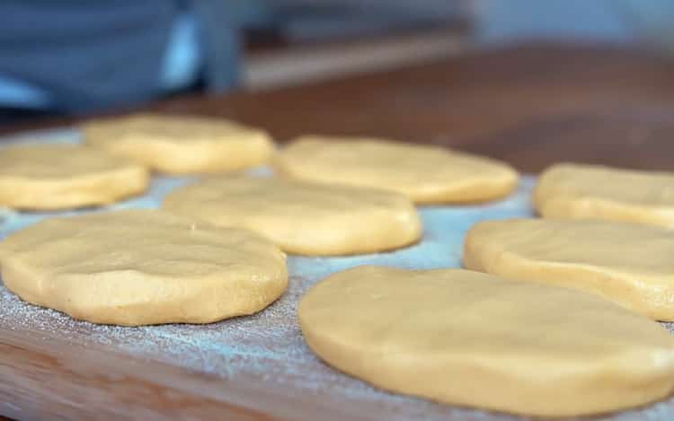 Para hacer tortillas de maíz, haz tortillas