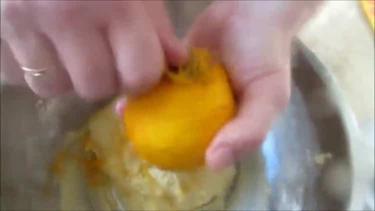 To prepare the Easter, royal cake, peel the zest