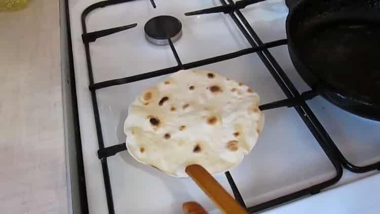 Des scones au lieu de pain dans une casserole: une recette pas à pas avec des photos
