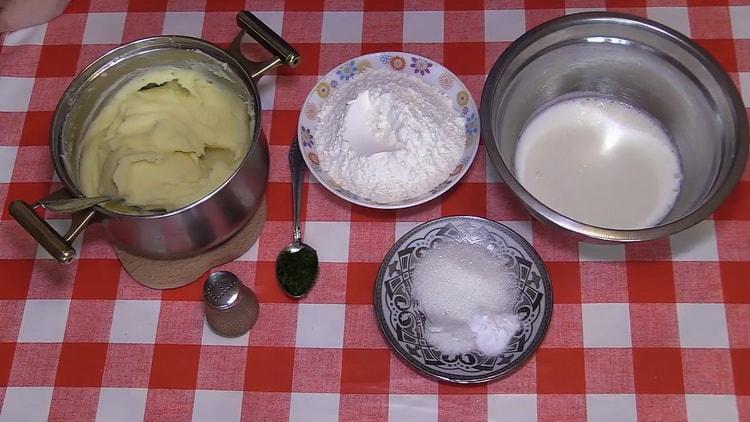 Pour faire des gâteaux aux pommes de terre, préparez les ingrédients