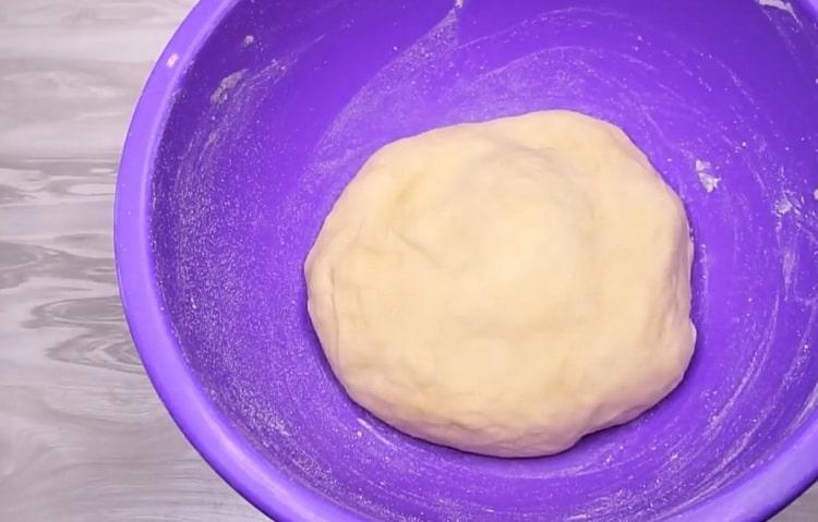 To make cheese cakes in the oven, prepare the ingredients for the dough