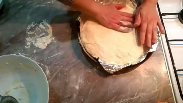 Para hacer pasteles uzbekos en el horno, prepare un molde