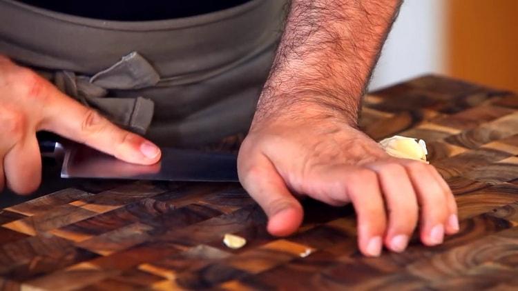 cook pasta with shrimp in a creamy sauce