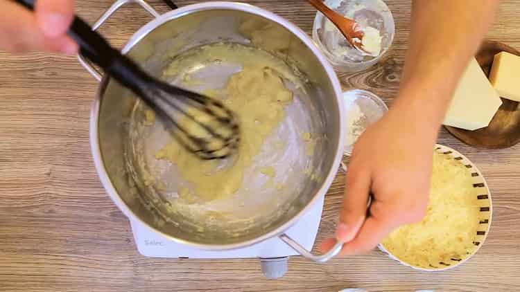 Para cocinar pasta, cocine bechamel