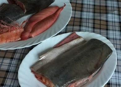 Salted pink salmon at home