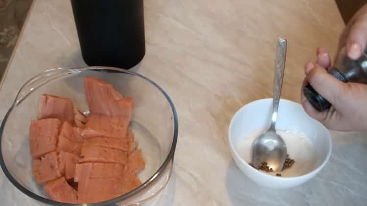 To cook pickled pink salmon, cook spices