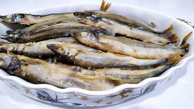 Capelán con corteza en el horno según una receta paso a paso con foto