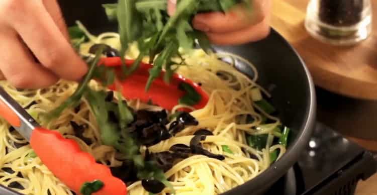 Prepare greens for salmon pasta