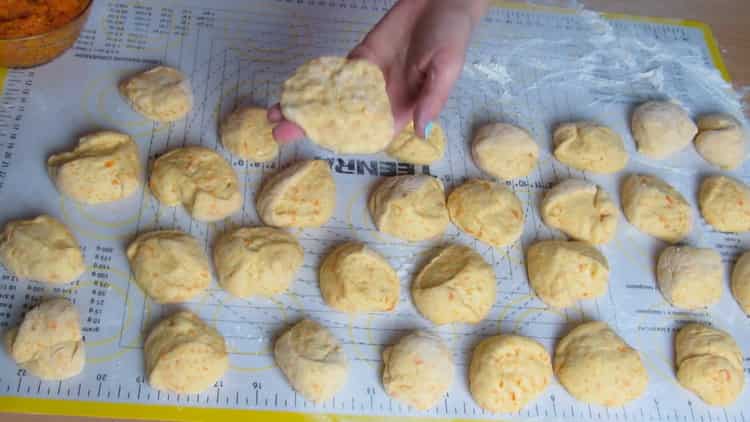 Pour faire des tartes aux carottes, préparez une pâte