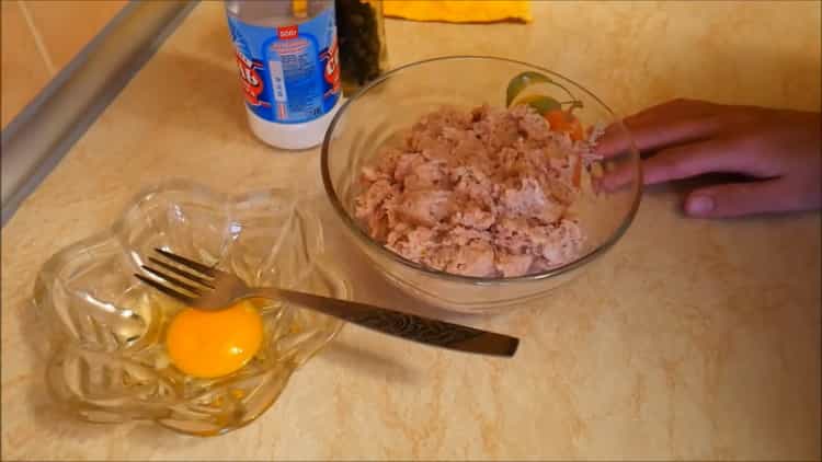 To make mince pies in the oven, prepare the filling