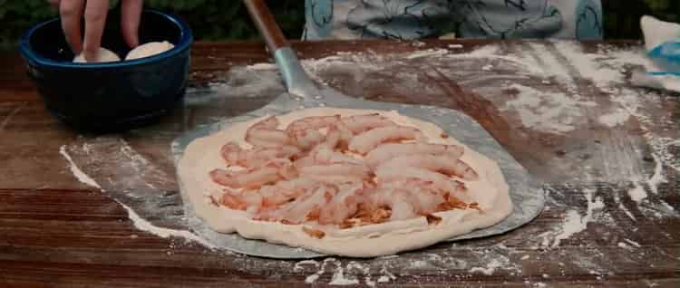 Pizza aux crevettes: recette pas à pas avec photo