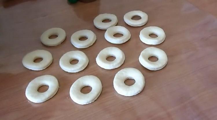 Forme una rosquilla para hacer rosquillas