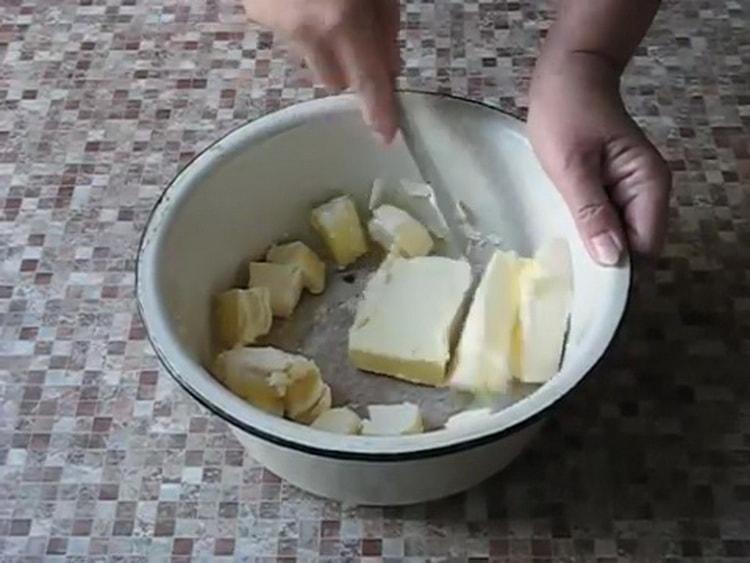 Pour préparer une pâte fraîche pour les tartes, préparez les ingrédients