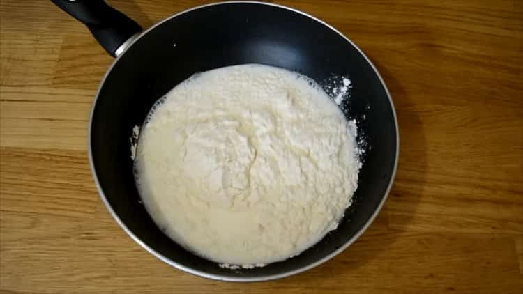 Prepare the ingredients for the gingerbread rolls.