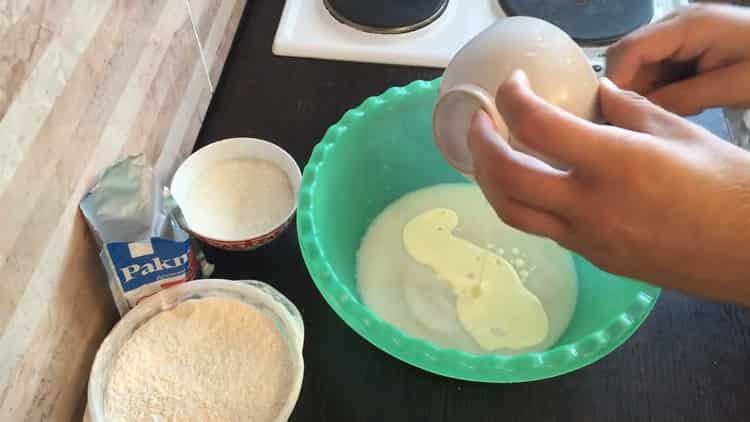 Pour faire des petits pains au sucre, préparez les ingrédients