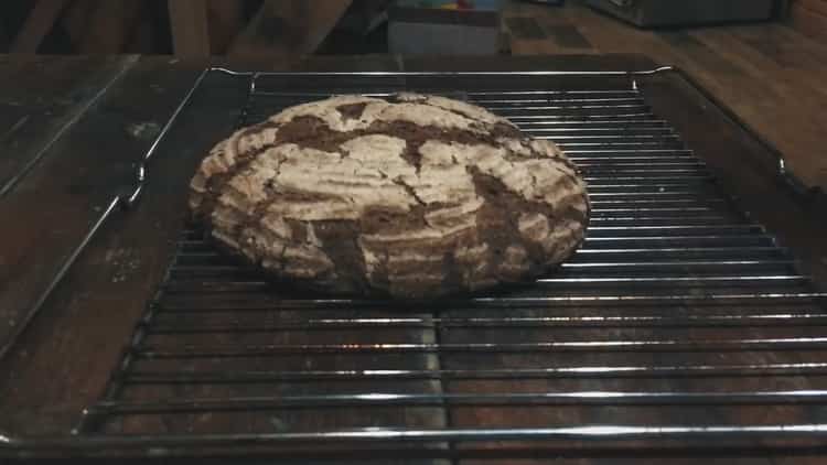 Preheat rye bread to preheat the oven