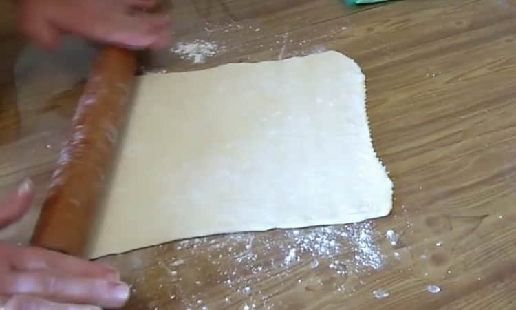 To prepare the puff pastry puff, prepare the ingredients