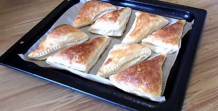 Puff pastry puff sugar na may hakbang-hakbang na recipe na may larawan