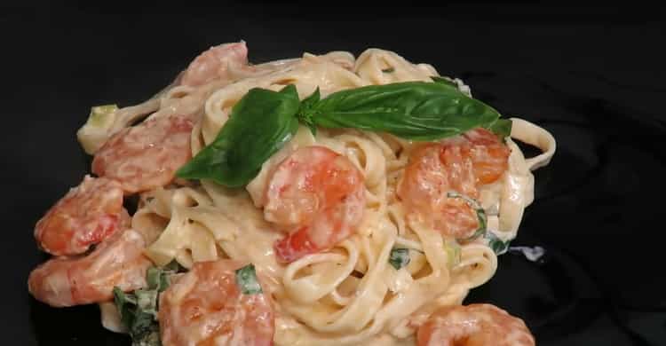 Spaghetti with shrimps step by step recipe with photo