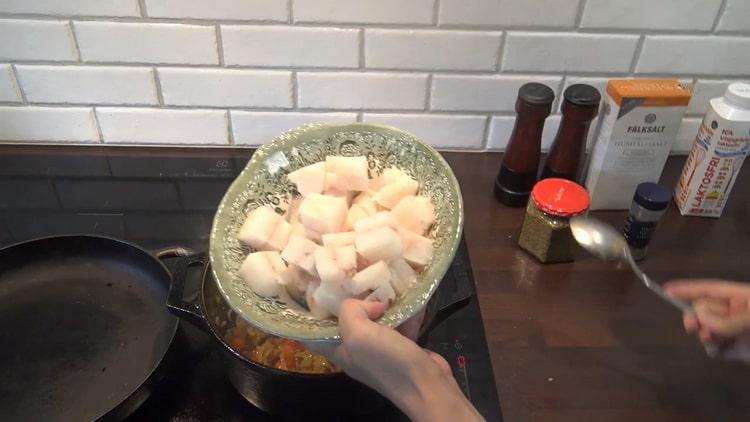 To make cod soup, chop fish