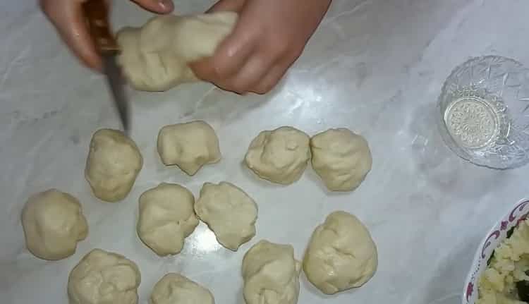 To prepare the dough for pies, divide the dough