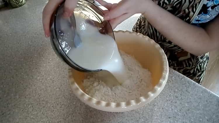 To prepare the dough for pastries with dry yeast, combine the liquid and dry mngredients