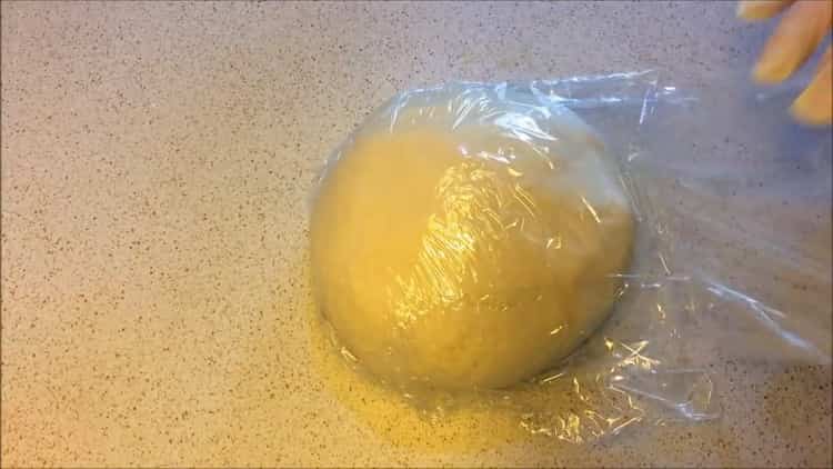 para hacer masa para samsa pon la masa en una bolsa