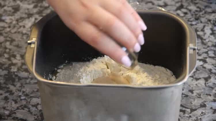 Ajouter la levure pour faire des petits pains