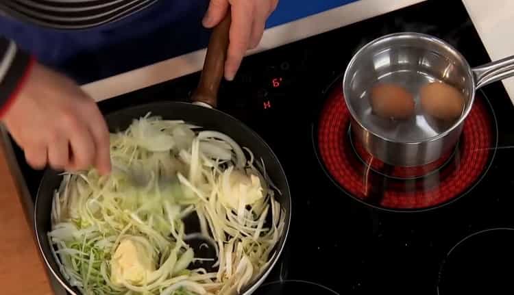 Pour faire de la morue sous la marinade, combinez tous les ingrédients de la torréfaction