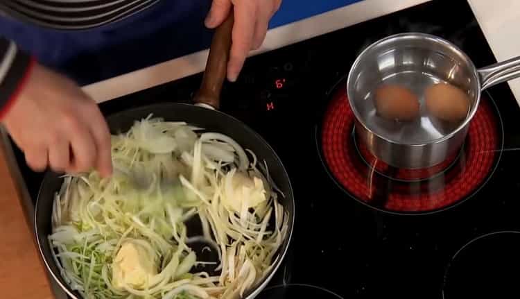 Para hacer bacalao debajo de la marinada, combine todos los ingredientes para asar