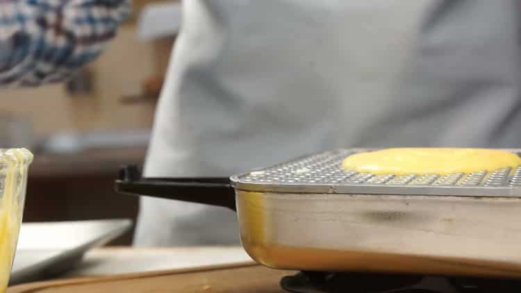 Rouleaux croustillants dans un gaufrier - une recette pour cuisiner à la maison